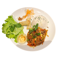 Boeuf sauce saté et nems